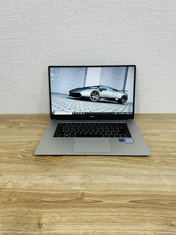 Ish va hordiq uchun Huawei Core i3 11-avlod premium noutbuki 1 Ish va hordiq uchun Huawei Core i3 11-avlod premium noutbuki 1