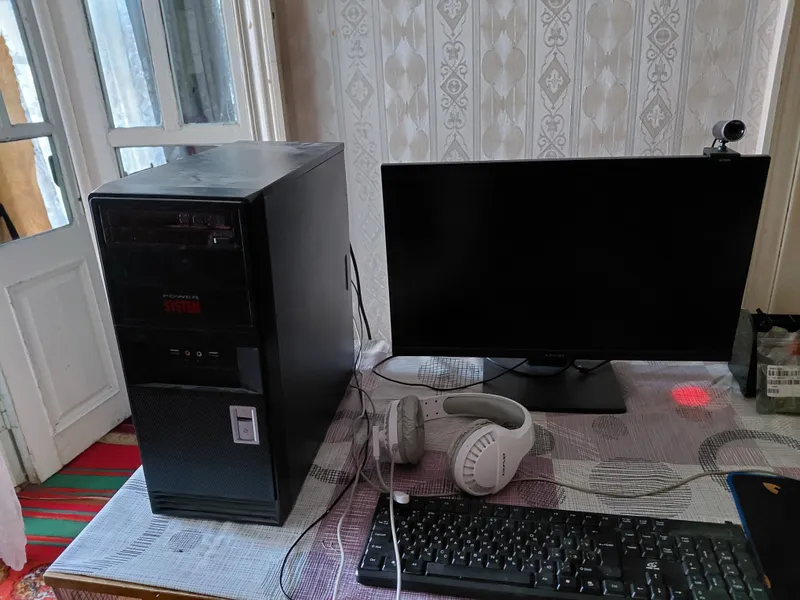 Xeon X3440 | GTX 750 2GB | 32GB RAM | SSD 512GB | 2