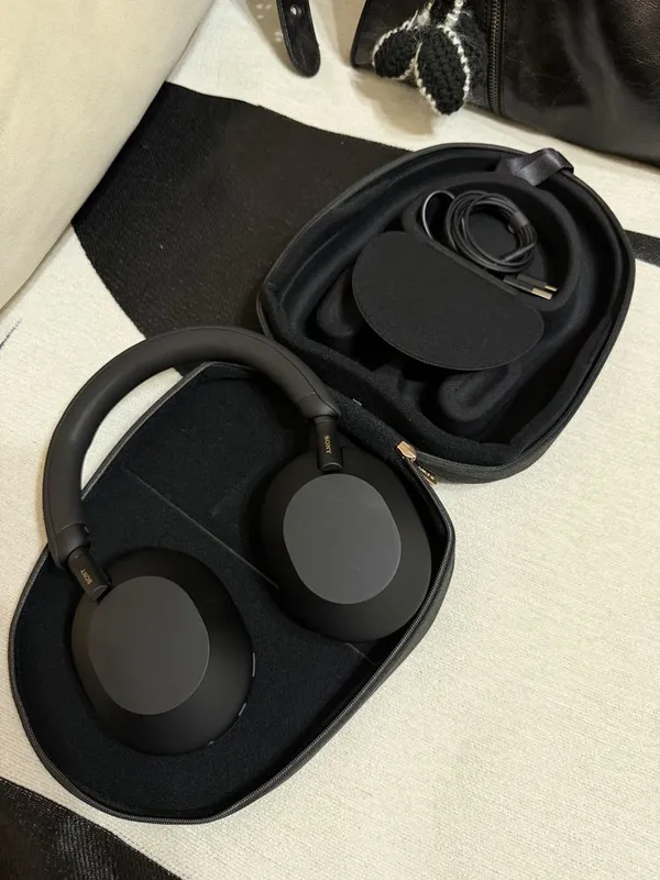 Sony wh1000xm5 black 4 Sony wh1000xm5 black 4
