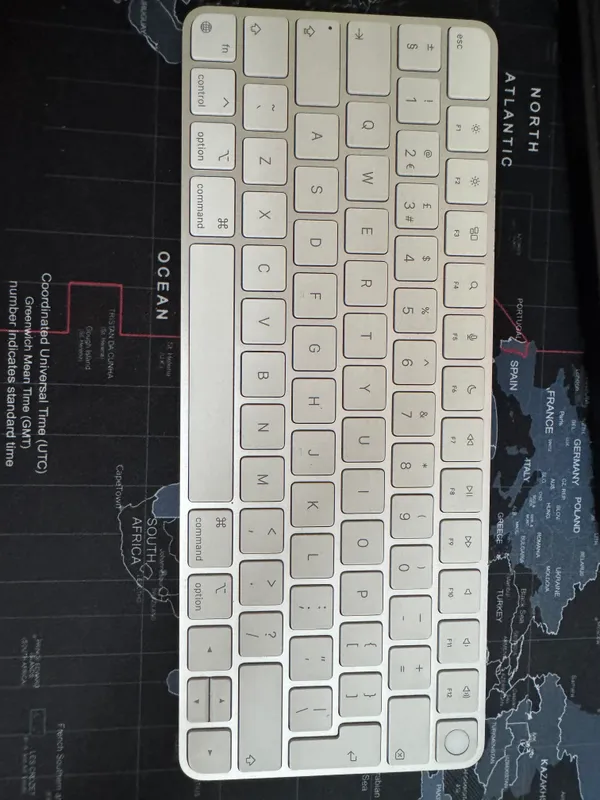 Magic keyboard 3  and magic mouse 3