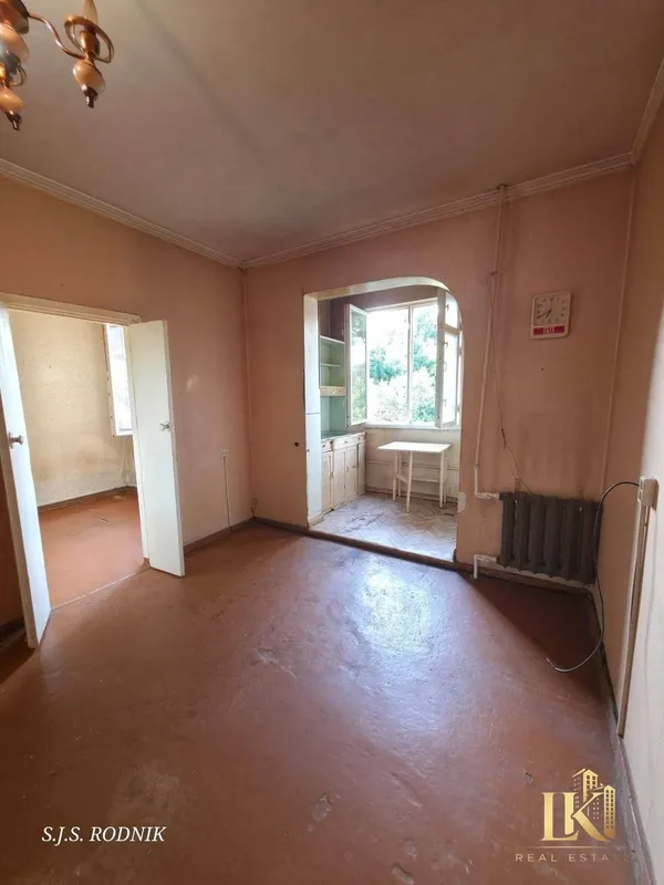 1 xonali kvartira sotiladi, 35 m², ta’mirsiz 4