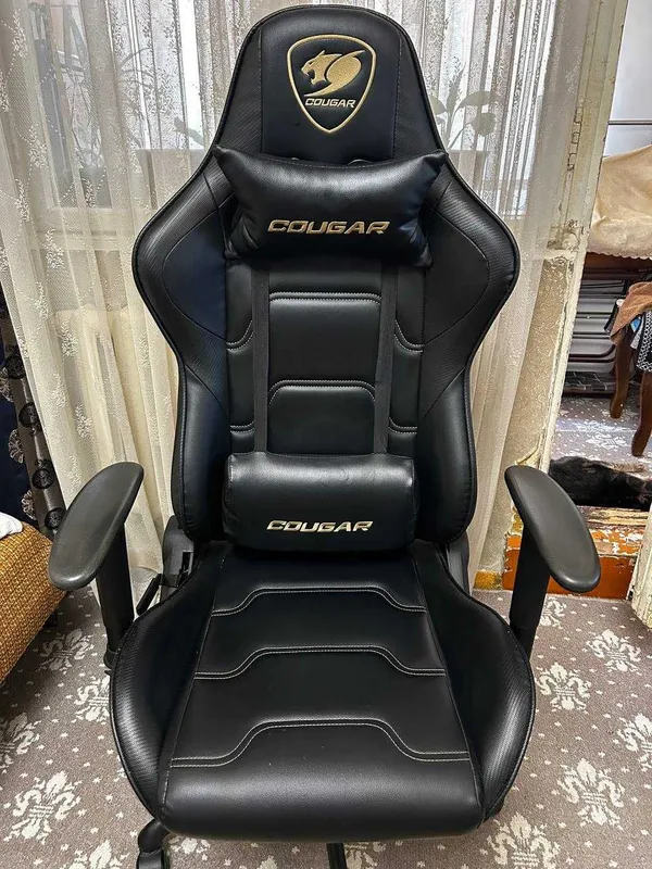 Cougar Armor Elite Black kreslosi 1 Cougar Armor Elite Black kreslosi 1