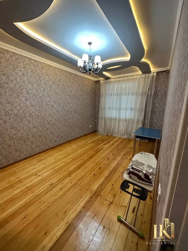 3 xonali kvartira sotiladi, 100 m², 5/5, Mirabod tumani (mo‘ljal: “Rossiya” mehmonxonasi) 5 3 xonali kvartira sotiladi, 100 m², 5/5, Mirabod tumani (mo‘ljal: “Rossiya” mehmonxonasi) 5