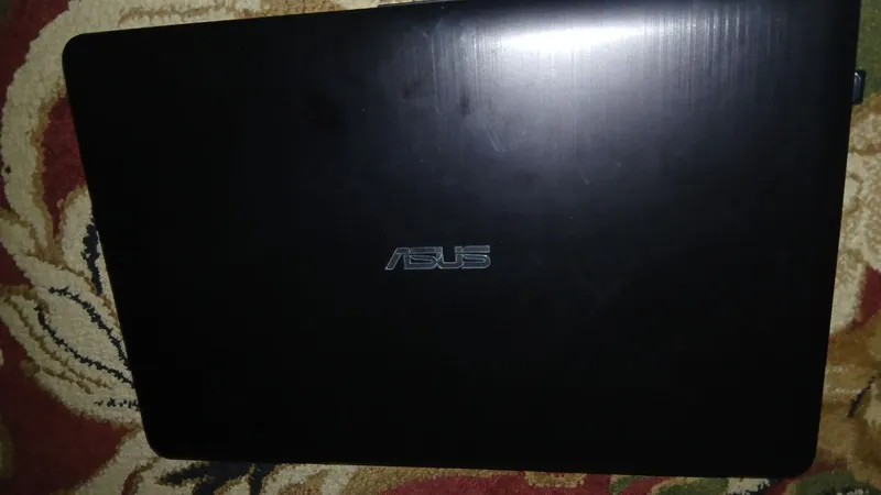 "Asus" noutbuk sotiladi! — фото 1