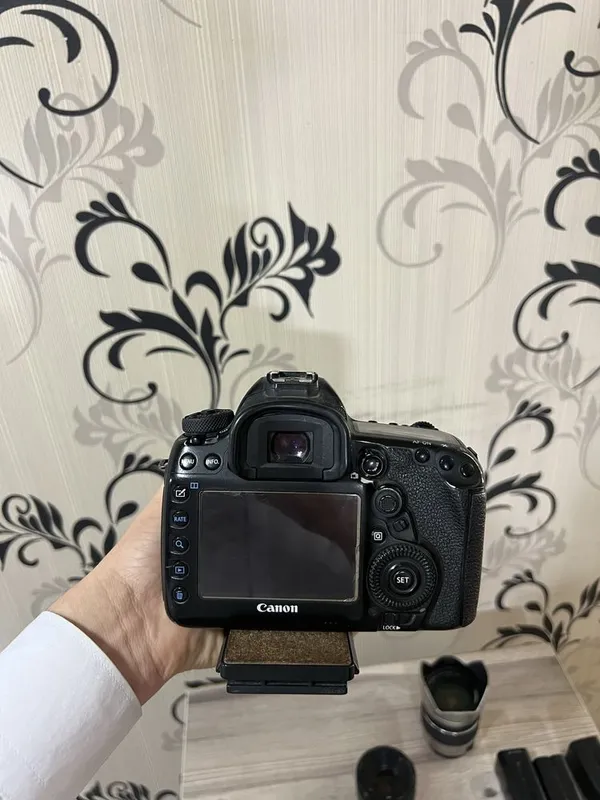 Canon 5D mark 4 IV 3