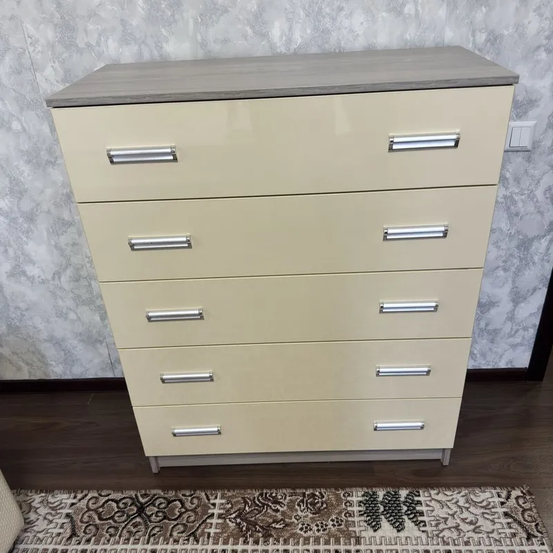 Мебель для спальни(кровать,2 тумбочки,комод,трюмо,шкаф,пуфик) 4