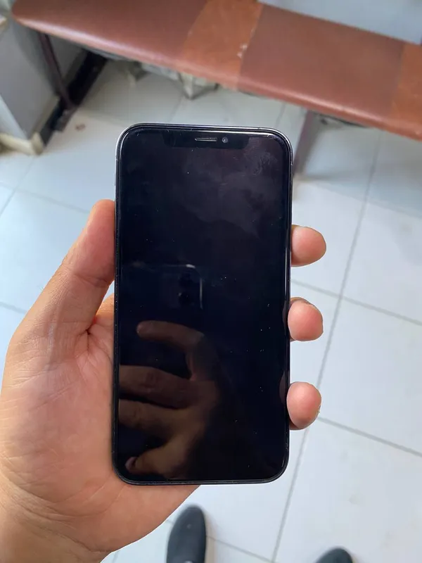 Iphone XS 12 pro korpusda Iphone XS 12 pro korpusda