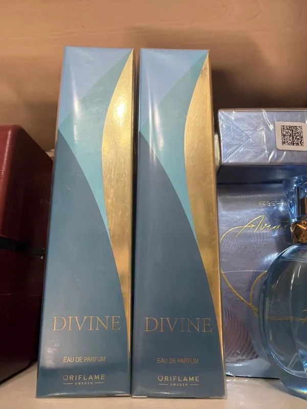 Духи Divine