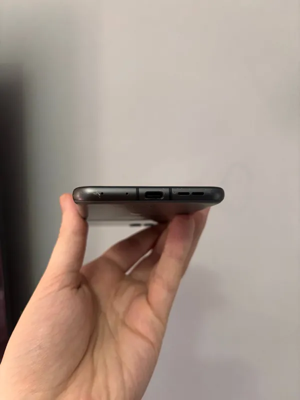 Motorola Razr 50 (256 GB) - срочно — фото 3