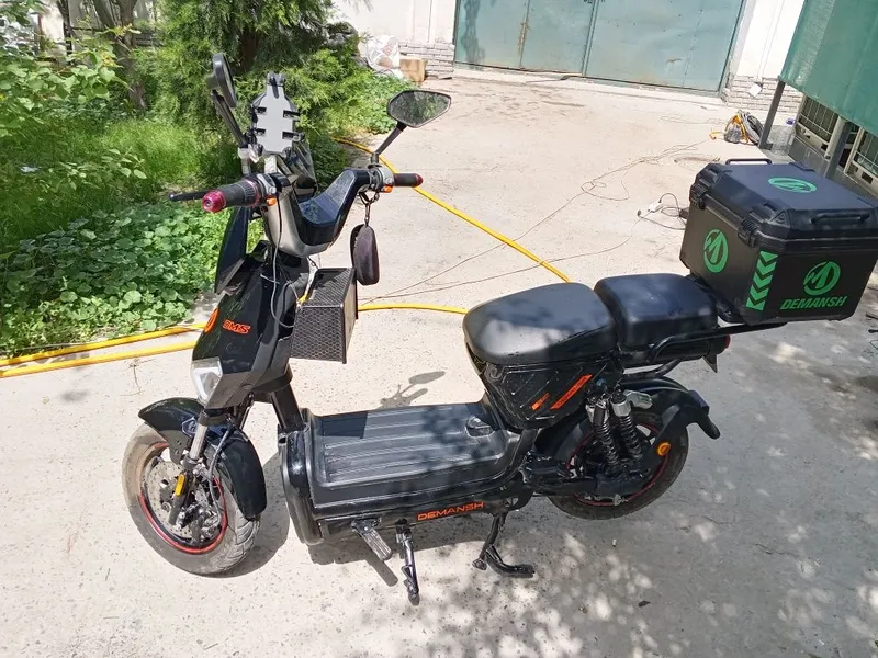 Elektro skuter demansh