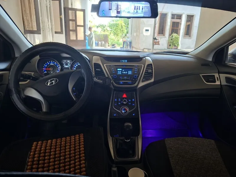 Hyundai Elantra 2016 5 Hyundai Elantra 2016 5