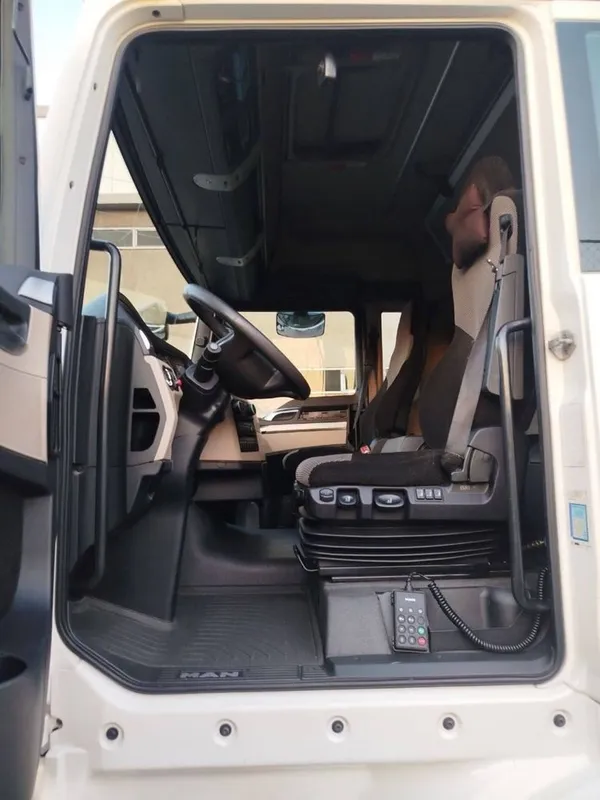 MAN TGX 460 EURO 6 2017 / KRONE mega 105m3 2007 4 MAN TGX 460 EURO 6 2017 / KRONE mega 105m3 2007 4