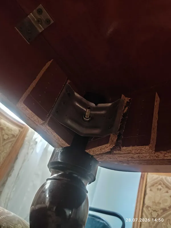 Продам стол и стулья 2