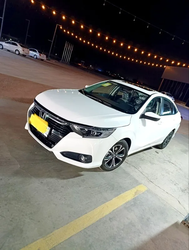 HONDA CEREDER holati idial yengi yil2023 yoqilgʻi benzin birabeg 29500