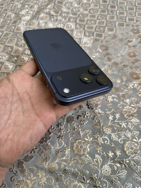 iPhone 17 PM 256 7 iPhone 17 PM 256 7