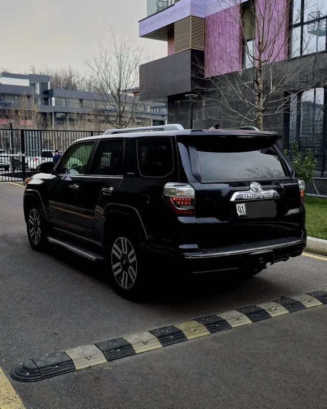 Toyota 4 runner 4 лит. — фото 2