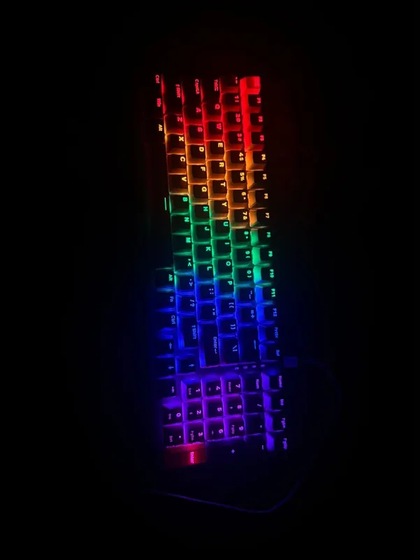Продаются игровая клавиатура и мышь 3