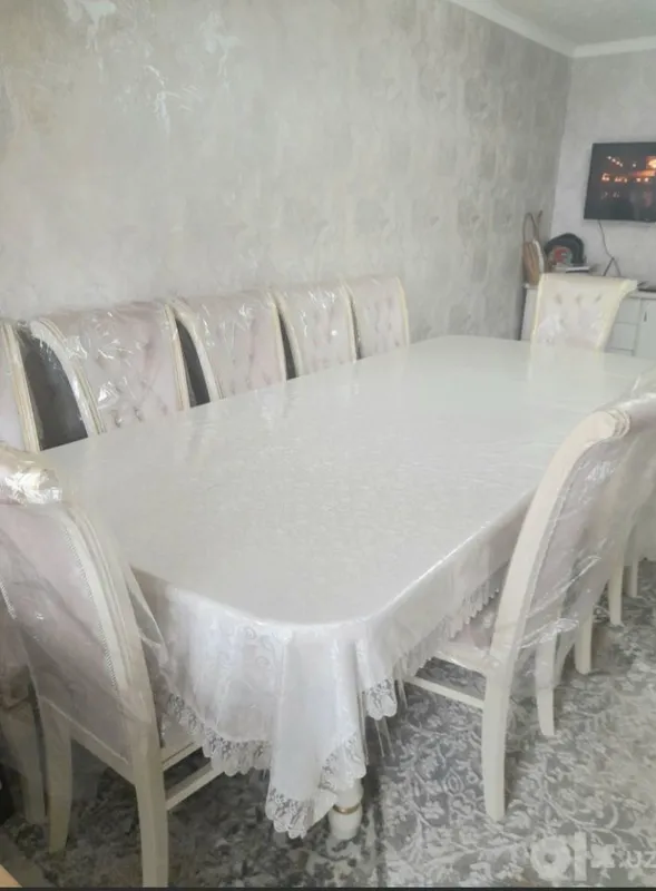 Продаются стол и стулья 3