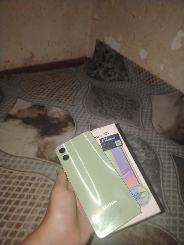 Samsung a 05 1 Samsung a 05 1