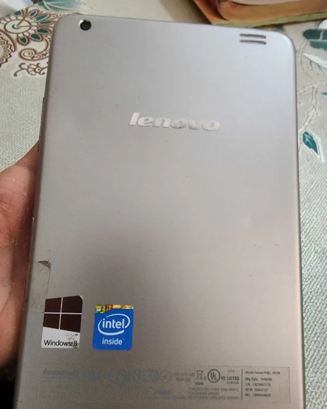 Планшет Lenovo, оригинальные AirPods, LED-наушники, компьютер, телефон 4 Планшет Lenovo, оригинальные AirPods, LED-наушники, компьютер, телефон 4