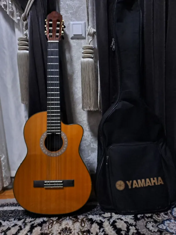 Yamaha C40 Classic Guitar