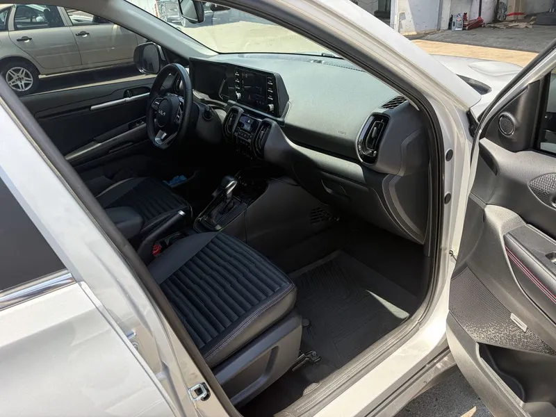 Kia sonet prestige 2024 5 Kia sonet prestige 2024 5