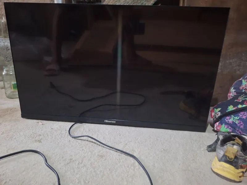 Hisense va Samsung TV sotiladi 4