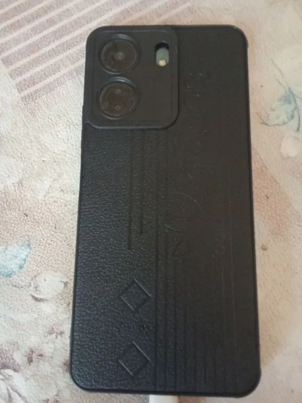 Redmi 13C. 128 gb. Sotladi. 4