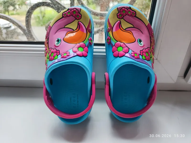 Crocs оригинал для девочки 28-29 размер, яркие Crocs оригинал для девочки 28-29 размер, яркие