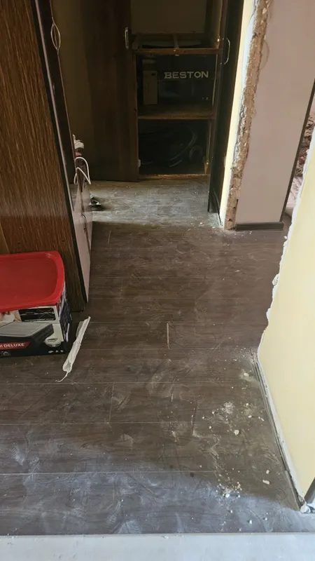 Ламинат б/у, 60 м², снят с пола — в хорошем состоянии 3 Ламинат б/у, 60 м², снят с пола — в хорошем состоянии 3