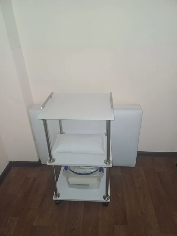 Masaj kushetka + etajerka 3 Masaj kushetka + etajerka 3