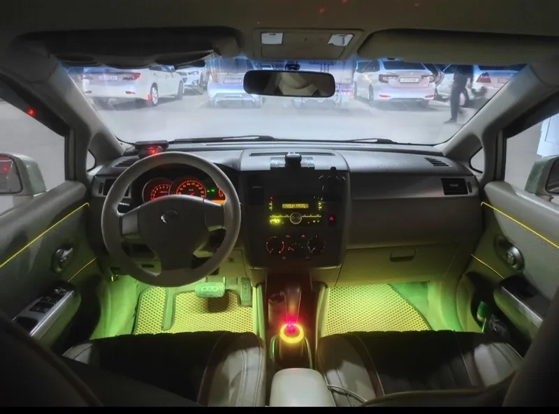 Nissan Tiida 1.6 7