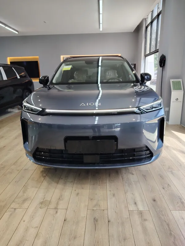 GAC AION I60 TITANIUM GREY REEV 210km 2025/12 gibrid