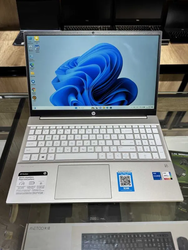 HP Pavilion 15 sensorli Intel Core i5-1135G7 8 GB tezkor xotira, 512 SSD 3 HP Pavilion 15 sensorli Intel Core i5-1135G7 8 GB tezkor xotira, 512 SSD 3