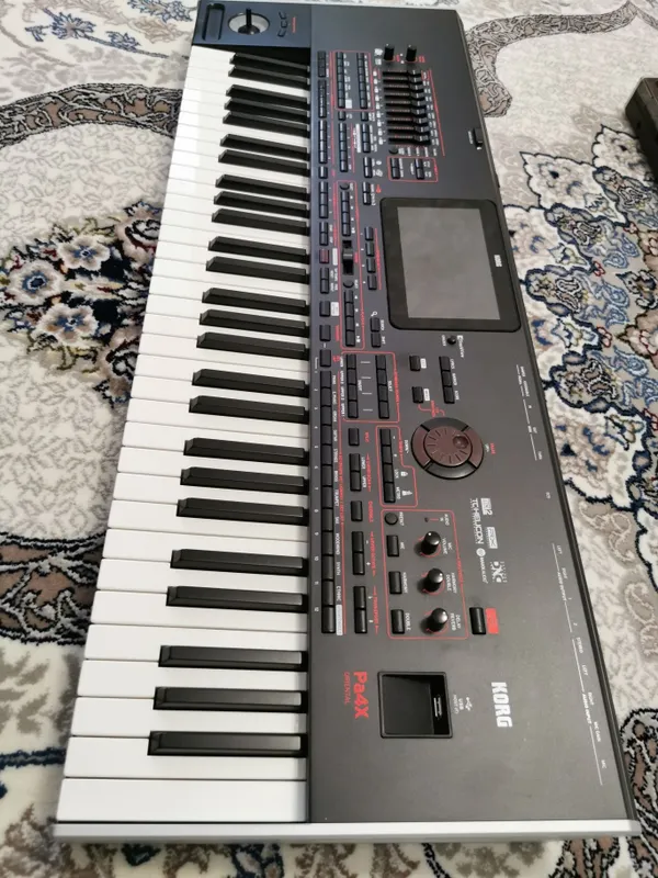 Korg pa4x lar sotiladi holati yangi — фото 1