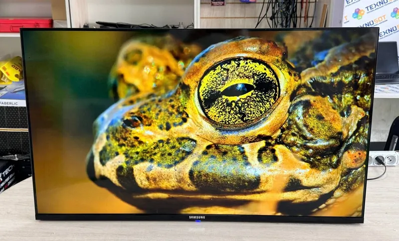 Смарт телевизор Smart TV 43