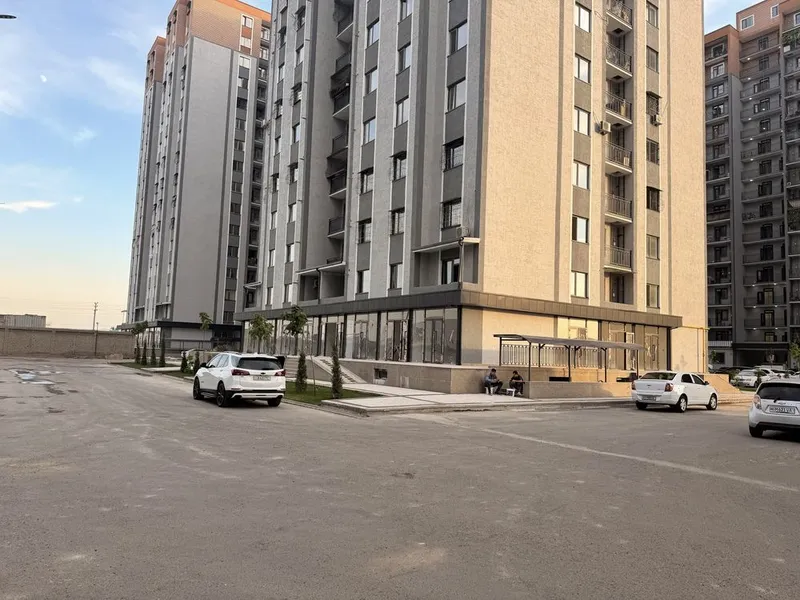 Аренда клиника магазин янги хает 450м2 4200$ 2