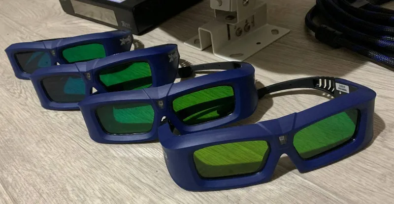 Комплект 3D кинотеатра с фильмами и очками — фото 2 Комплект 3D кинотеатра с фильмами и очками — фото 2