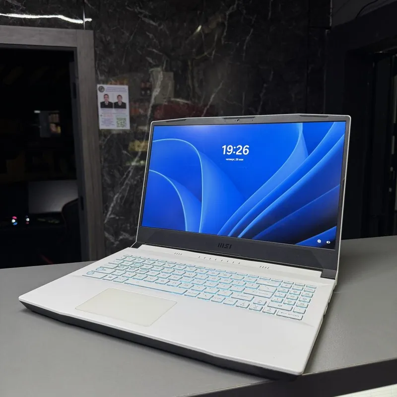 Msi sword gaming i7 noutbuk notebook srochna sotiladi pul zarur