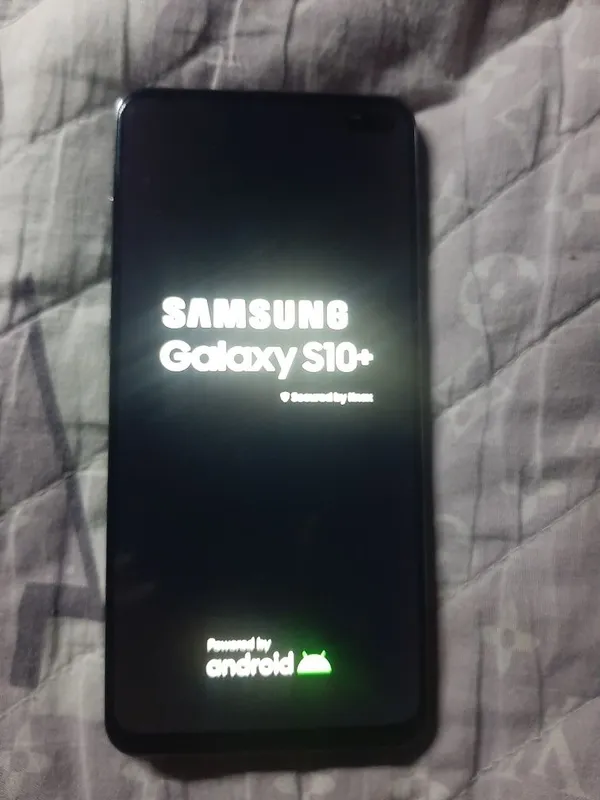 Продается samsung s10 plus