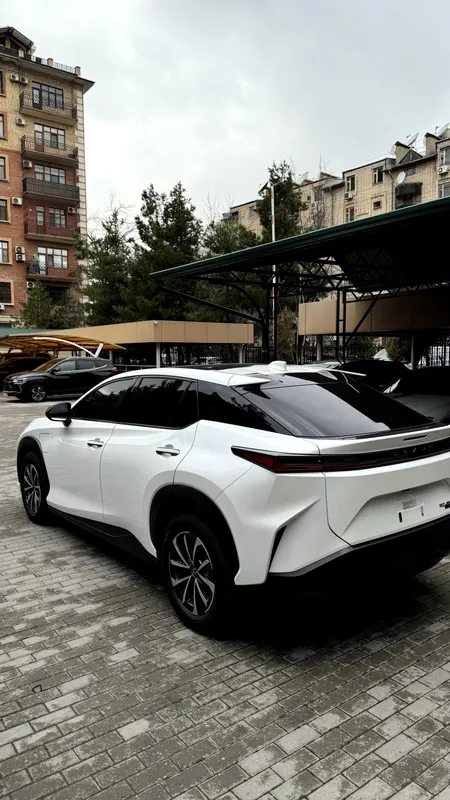 Lexus RZ450e Full AWD — фото 2
