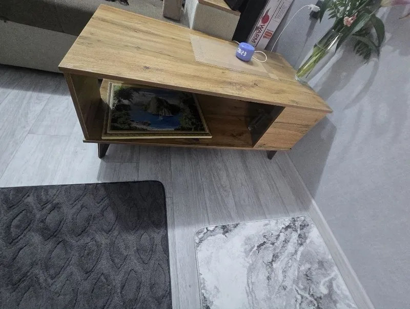 Продаю срочно стол Продаю срочно стол