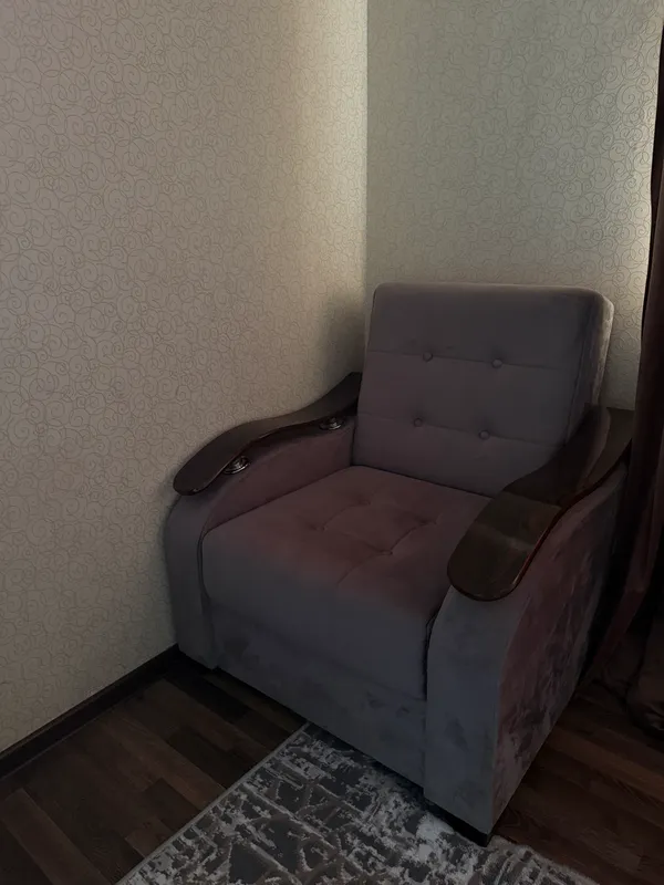 Divan va ikkita kreslo 2