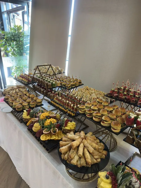 Kofe brek furshet obed catering stol furshetniy prakat beramiza 7 Kofe brek furshet obed catering stol furshetniy prakat beramiza 7