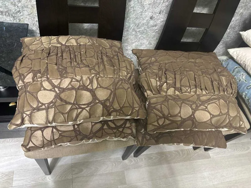 продам подушки для дивана 4 штуки — фото 1