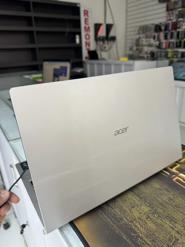 Hp R3-7320U 8/512 15.6 FHD
