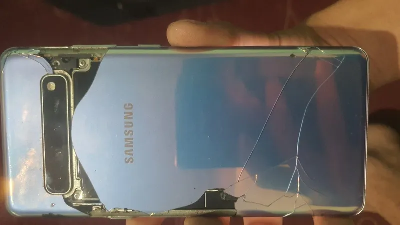 Samsung galaxy s10 5G — фото 1