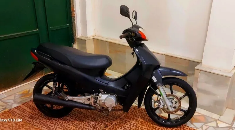 Tricycle motors satiladi baxasi kelsli — фото 2