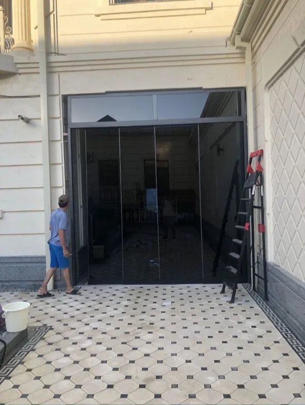 Офисные стеклянные перегородки из калёного стекла 10 мм $38 8