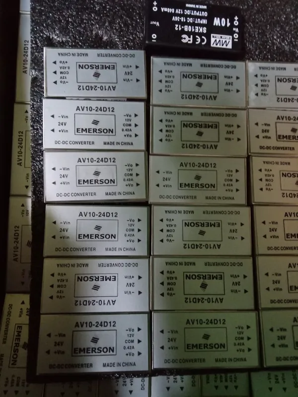 DC/DC AV10-24S12 AV10-24D12 2 DC/DC AV10-24S12 AV10-24D12 2